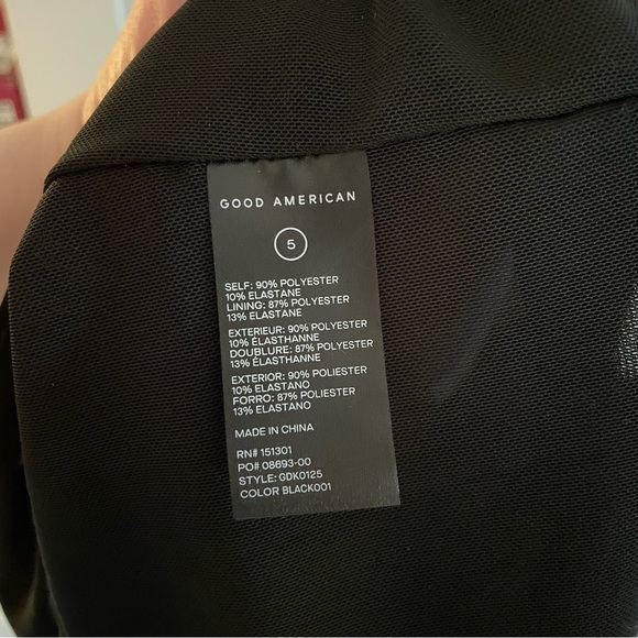 ✨NWT✨Good American Crushed Velvet Deep V-Neck Midi Dress - Picture 8 of 9